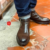L'homme chez Charly Chausseur 🟥 Béziers 📍 ! 

Découvrez les superbes boots de la marque Lemargo, une fusion parfaite entre tradition et innovation. 💼 Avec ces chaussures, Monsieur sera toujours chic et tendance. 💯

👉 Ne ratez pas cette opportunité de vous démarquer avec style et élégance. 😍
#CharlyChausseur #Béziers #Nouveauté #Boots #Chic #Tendance #Lemargo